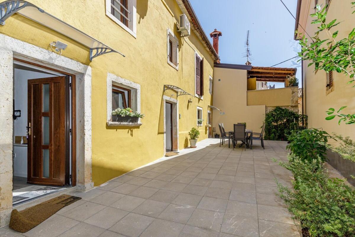 Appartement House Aves 2 à Kaštelir Extérieur photo