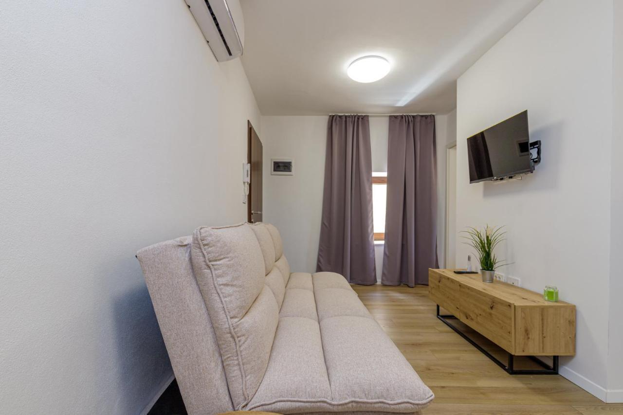 Appartement House Aves 2 à Kaštelir Extérieur photo