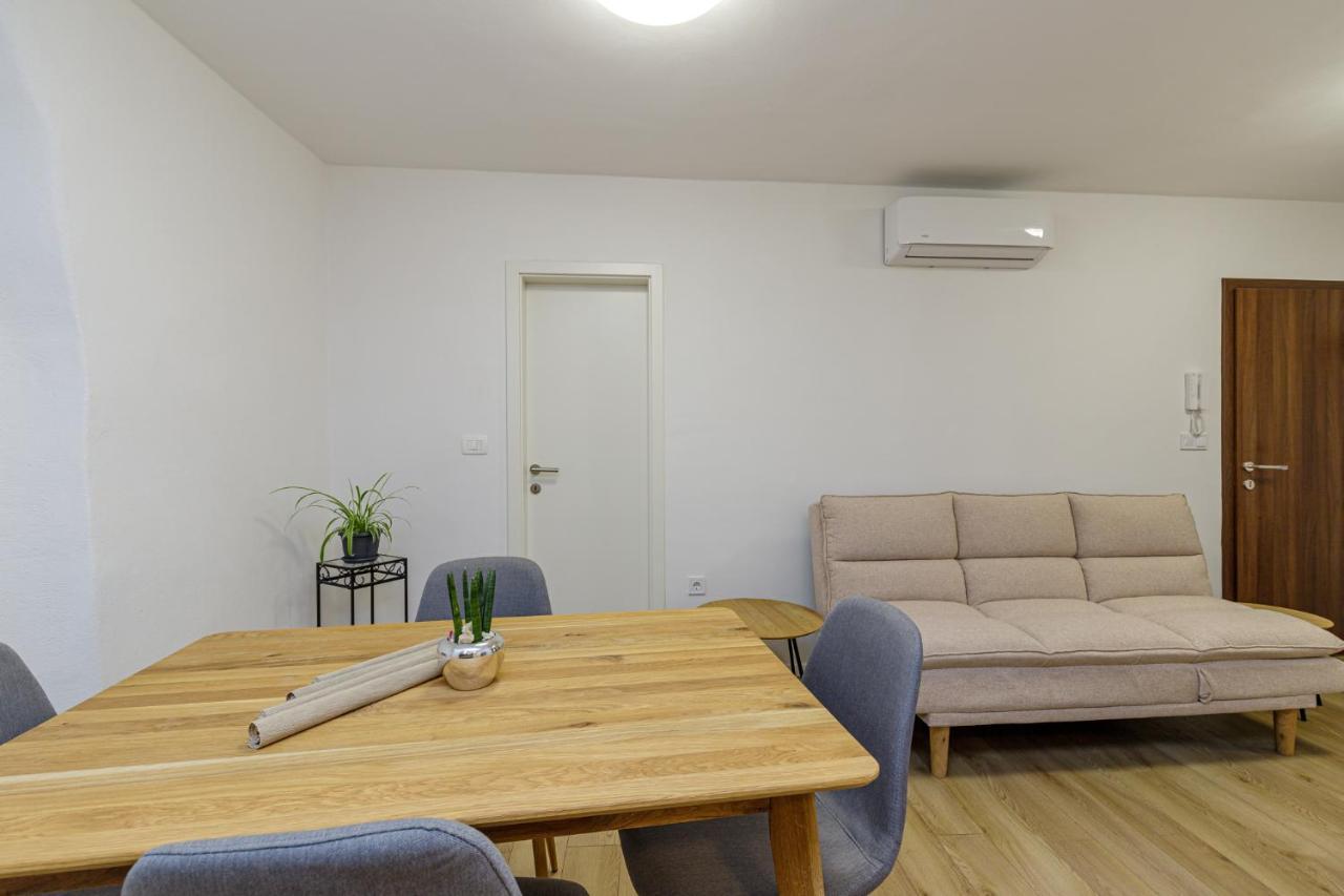 Appartement House Aves 2 à Kaštelir Extérieur photo